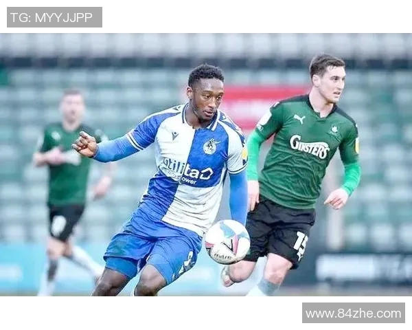 足球布流浪与斯文登的激烈对决展现了英甲联赛的精彩与魅力