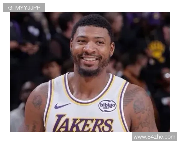 马库斯斯马特：篮球场上的防守大师与团队领袖之路